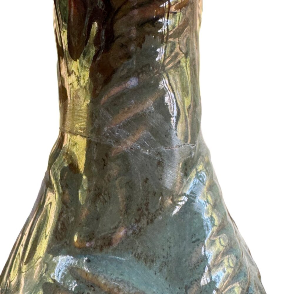 Two Gorgeous Blue-Green Vases with Embossed Leaves - Picture 14 of 15
